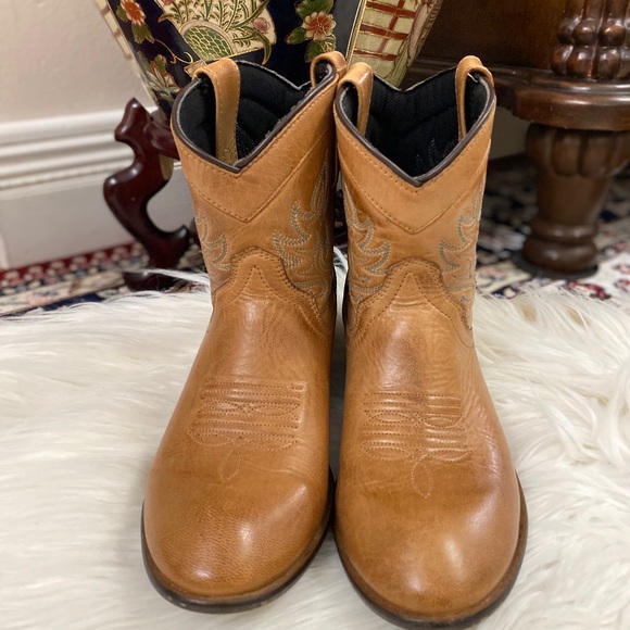 DINGO leather booties